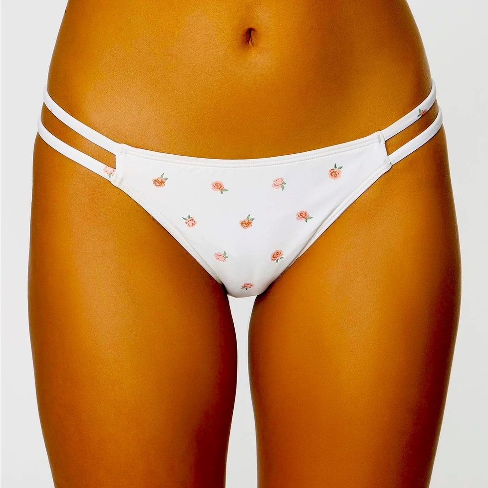 NWT O'NEILL Cardiff Rosette Floral Bikini Bottoms in Vanilla, Size Large